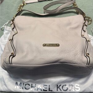 PRE LOVED MICHAEL KORS Bedford Leather Bag Ivory